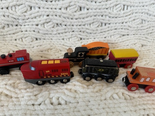 Mixed lot wooden trains - lot,