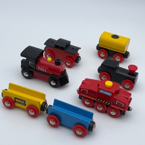 Brio wooden train lot - train,